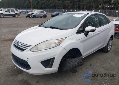 2013 Ford Fiesta Se z USA, uszkodzony, nr VIN 3FADP4BJ9DM199259